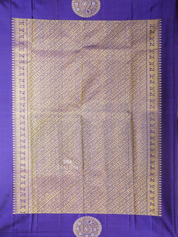 Green Pure Kanchipuram Bridal Silk Saree with Leaf Jacquard Design on the Body with Contrast Border - Diadem