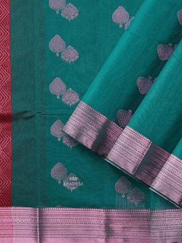 Dark Green Silk Cotton Saree with Zari Butta on the body and Zari Border - Diadem