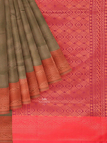 Green Art Silk Saree With Floral Motif on the Body and Contrast Border - Diadem