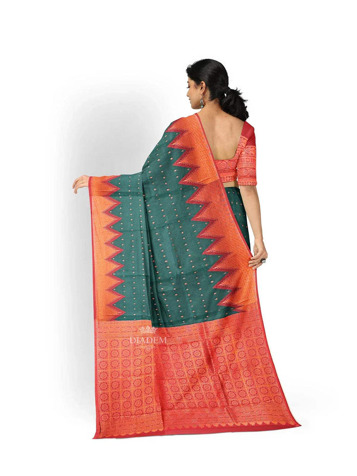 Green Art Silk Saree With Zari Butta on the Body and Contrast Zari Border - Diadem