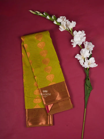 Green Art Silk Saree with Leaf Design on the Body with Contrast Designed Border - Diadem