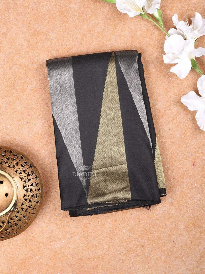 Black Pure Kanchipuram Bridal Silk Saree with Fancy Designs on the Body and without Border - Diadem