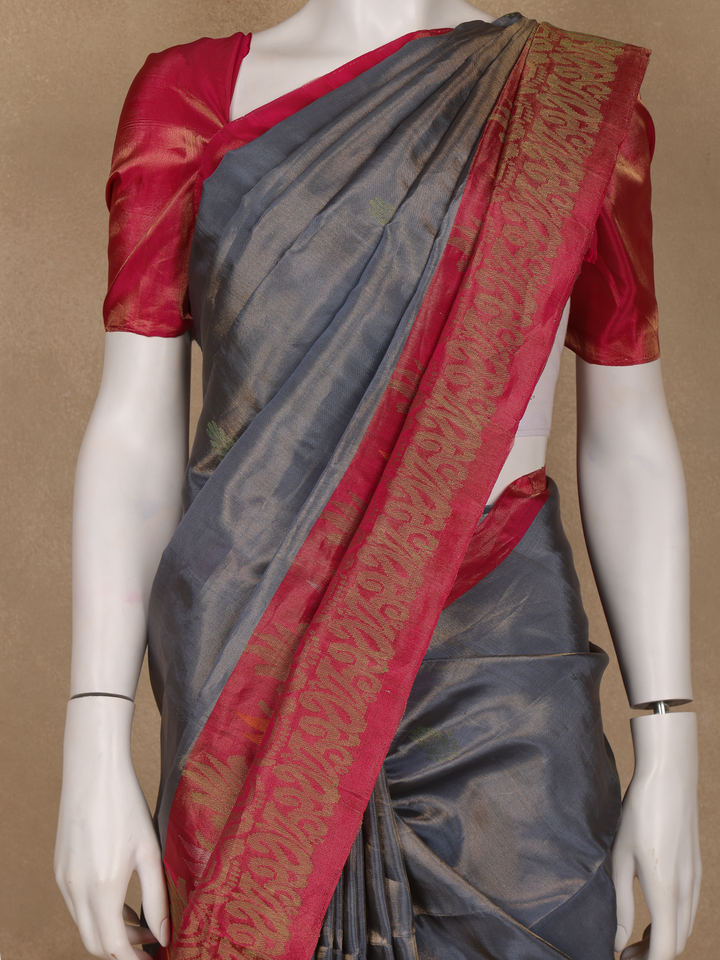 Grey Solid Woven Pure Kanchipuram Silk Saree - Diadem