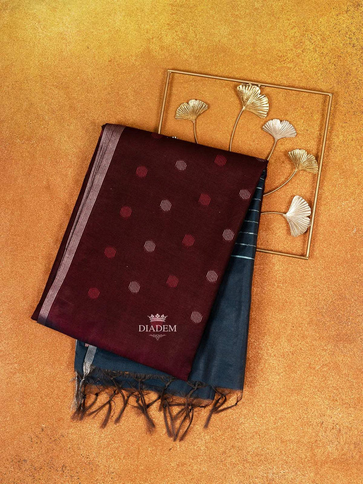 Maroon Cotton Saree with Circular Buttas Design on the Body Without border - Diadem