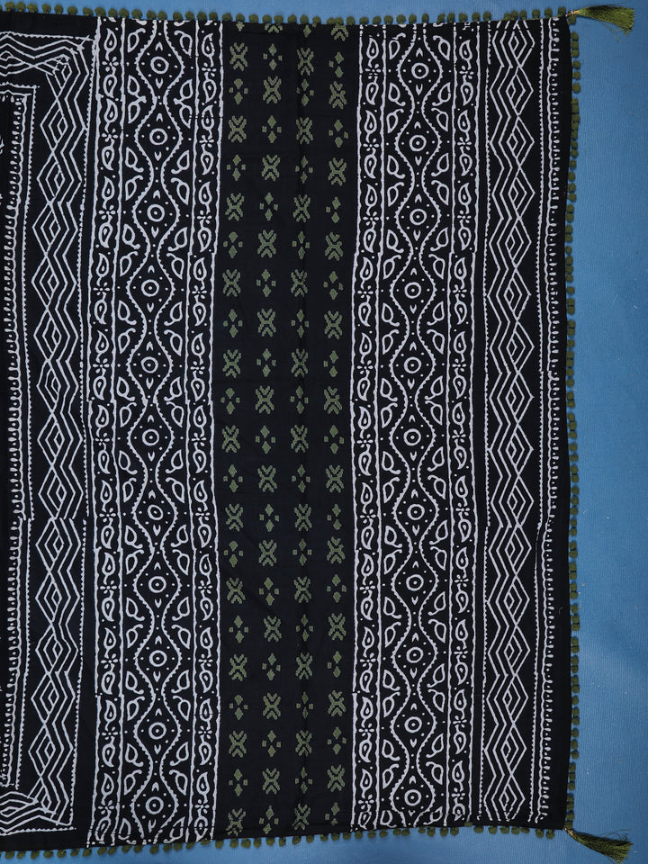 Black Leaf Printed Cotton Saree - Diadem