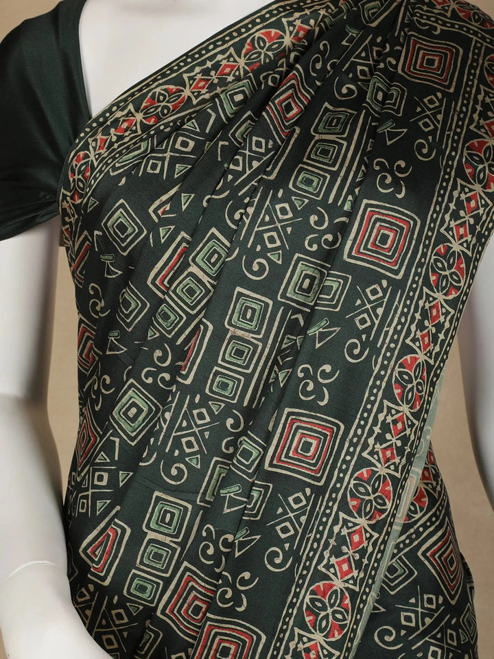 Black Abstract Designed Crepe Silk Saree - Diadem