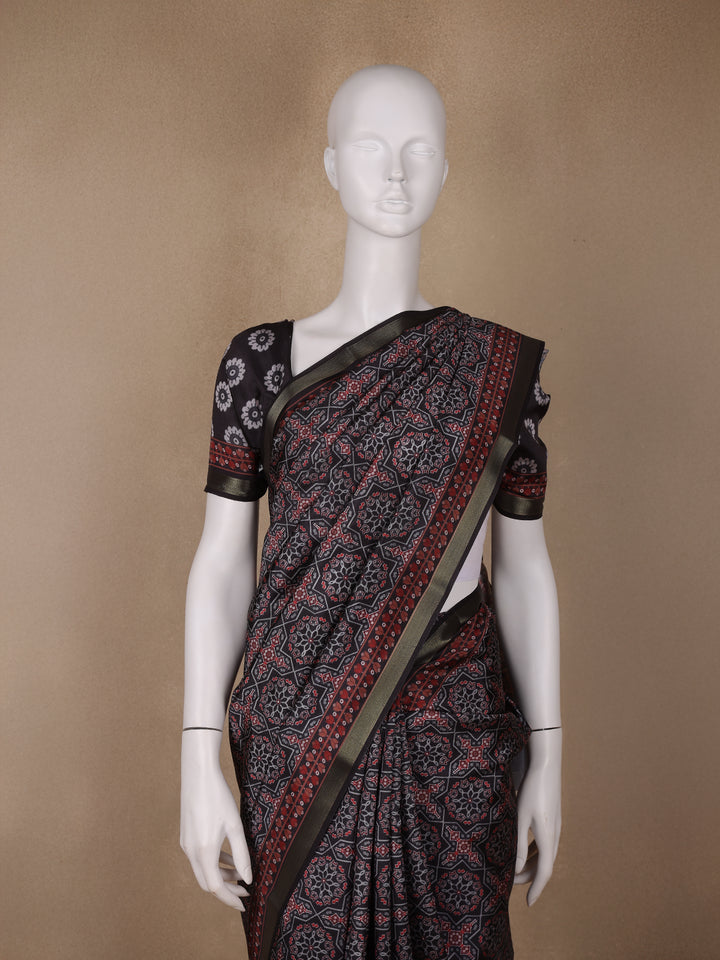 Black Floral Designed Semi Silk Saree - Diadem