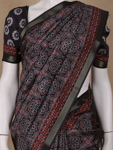 Black Floral Designed Semi Silk Saree - Diadem