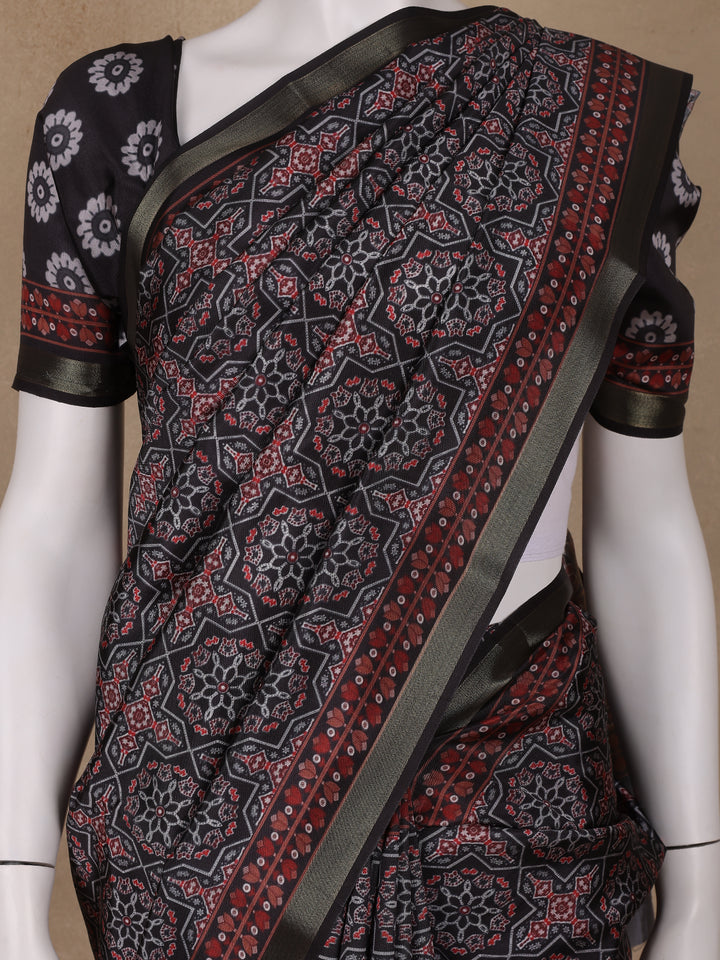 Black Floral Designed Semi Silk Saree - Diadem
