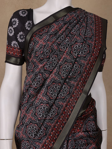 Black Floral Designed Semi Silk Saree - Diadem