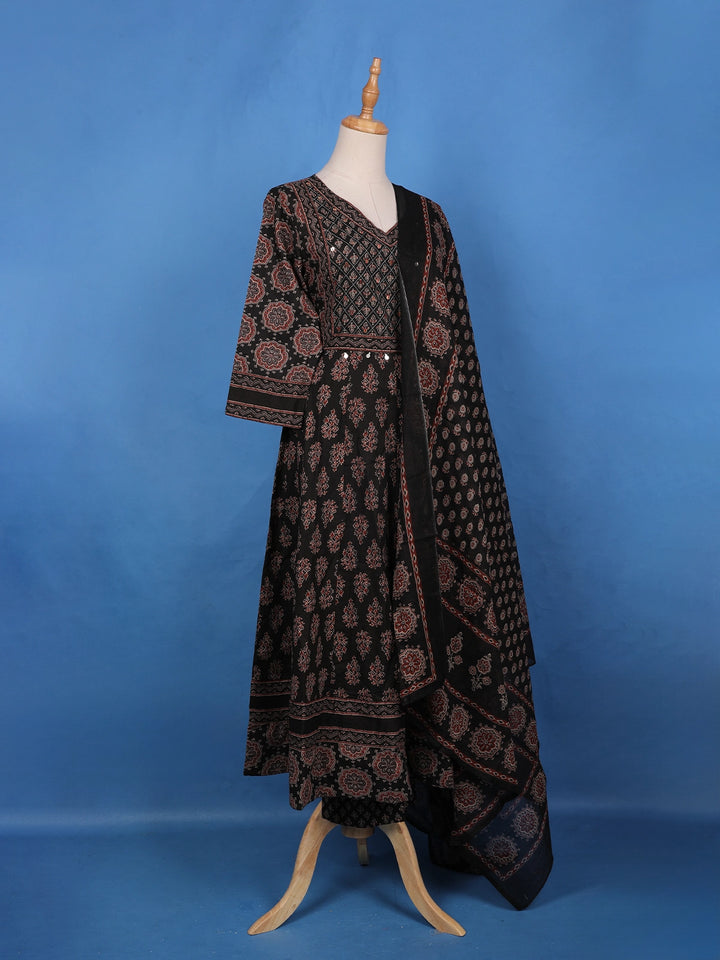 Black Floral Printed Cotton Salwar Suit - Diadem