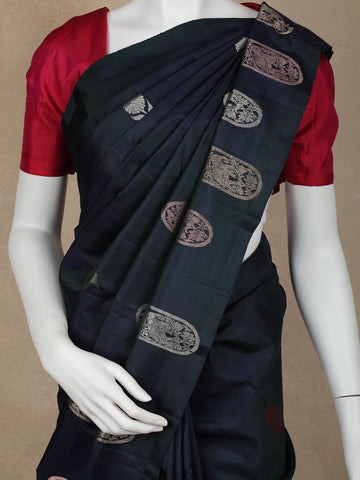 Black Floral Woven Pure Kanchipuram Silk Saree - Diadem