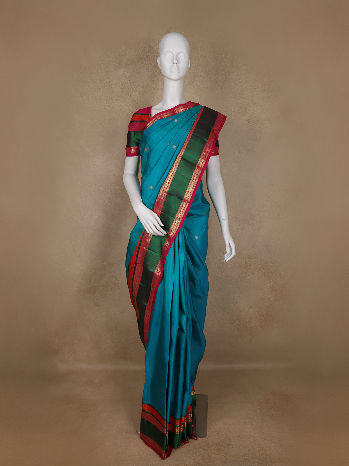 Blue Floral and Paisley Woven Pure Kanchipuram Silk Saree - Diadem
