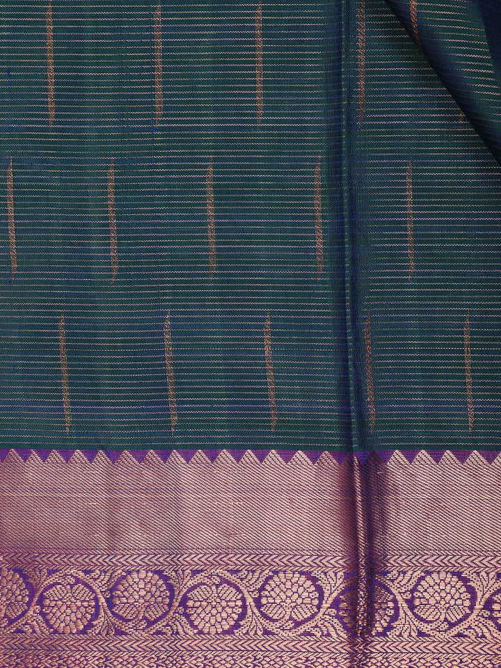 Blue Vaira oosi Woven Pure Kanchipuram Silk Saree - Diadem