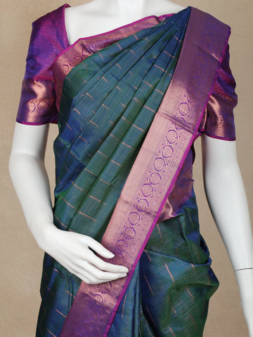 Blue Vaira oosi Woven Pure Kanchipuram Silk Saree - Diadem