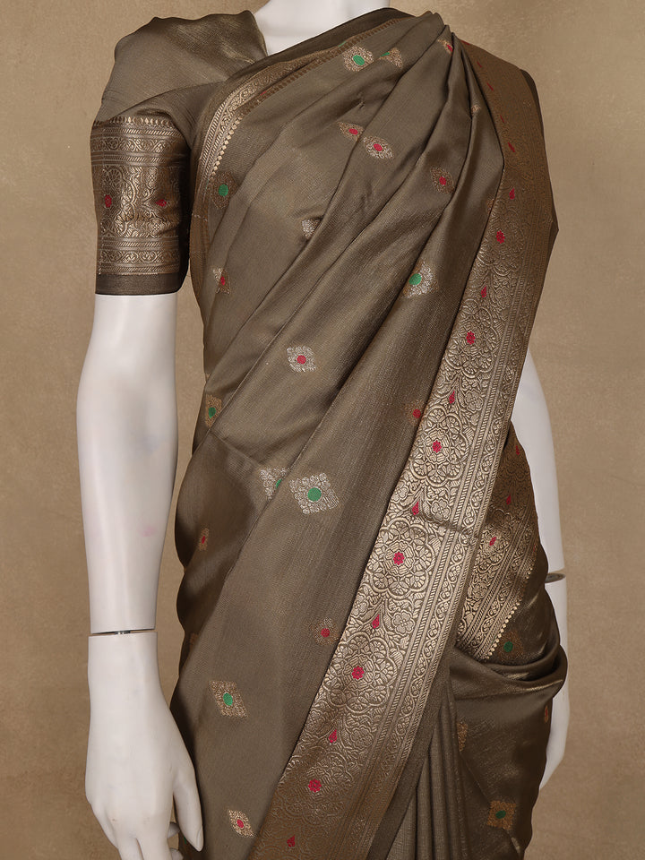 Brown Floral Butta Woven Pure Kanchipuram Silk Saree - Diadem