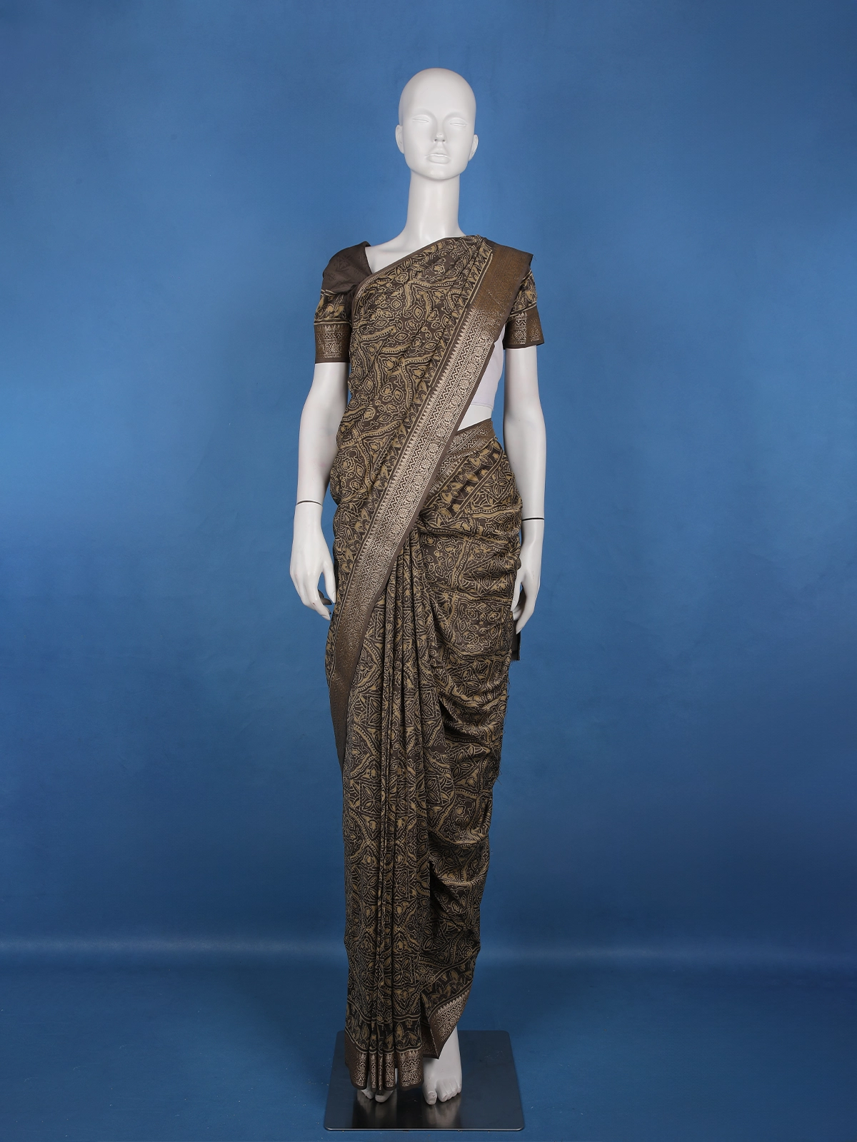 Coffee Brown Floral Design Antique gold zari border Chandheri Cotton Saree - Diadem