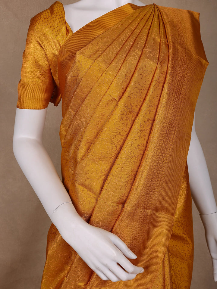 Dark Yellow Floral Woven Pure Kanchipuram Silk Saree - Diadem