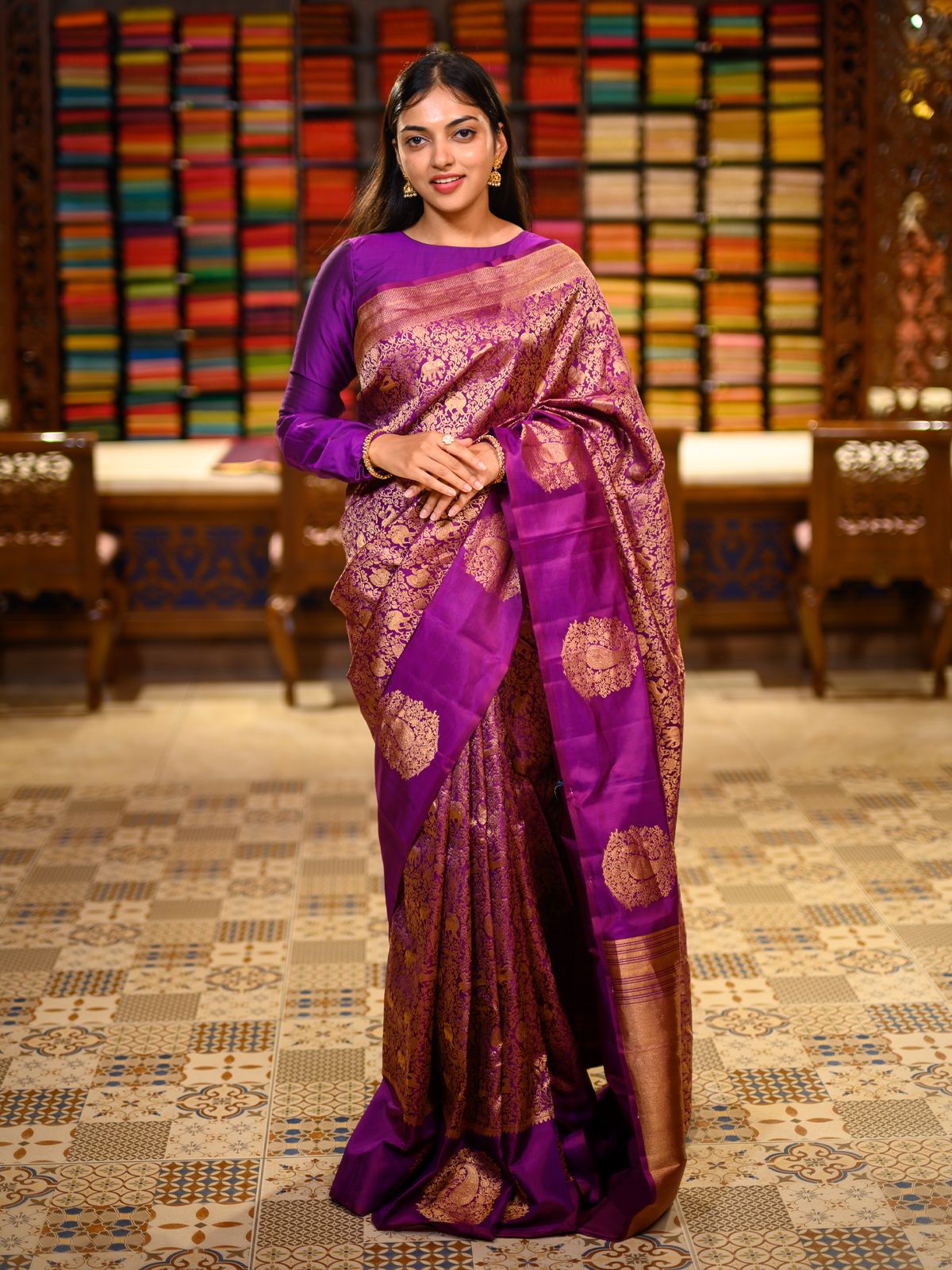 Deep Plum Purple Floral Zari Woven Design Pure Kanchipuram Silk Saree with Butta Zari Border