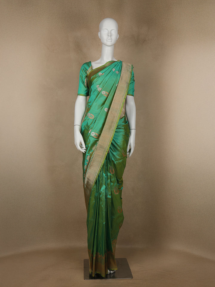 Green Floral Designed Banarasi Silk Saree - Diadem