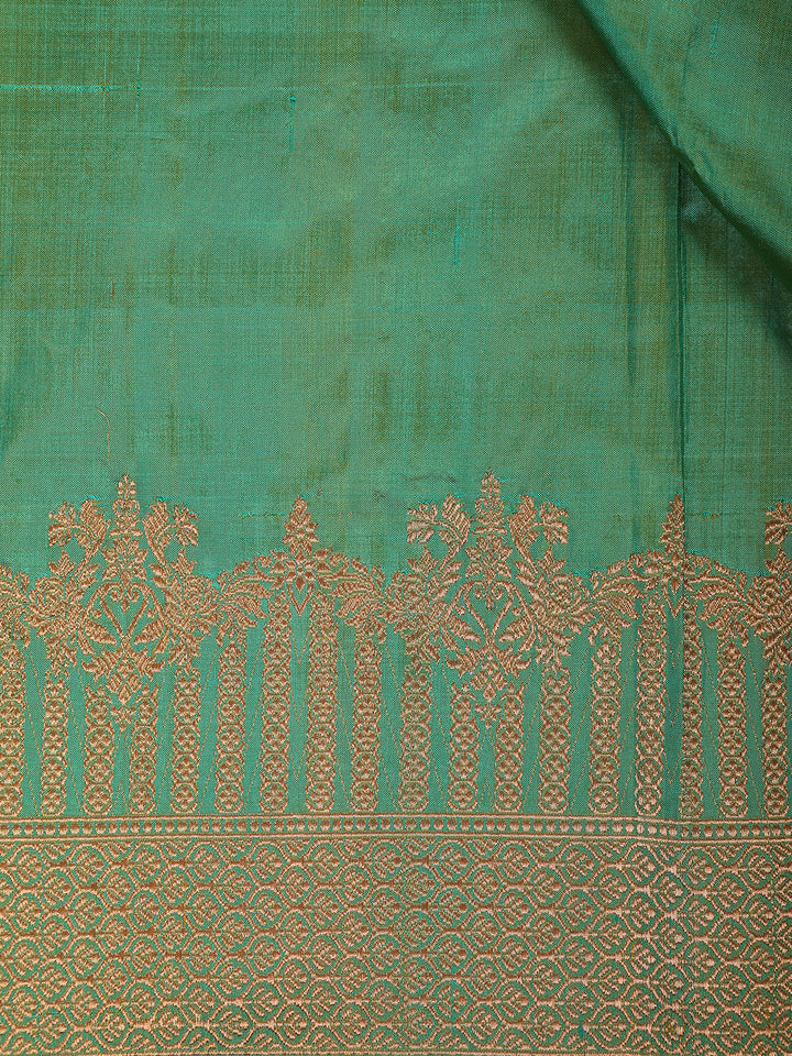 Green Floral Designed Banarasi Silk Saree - Diadem