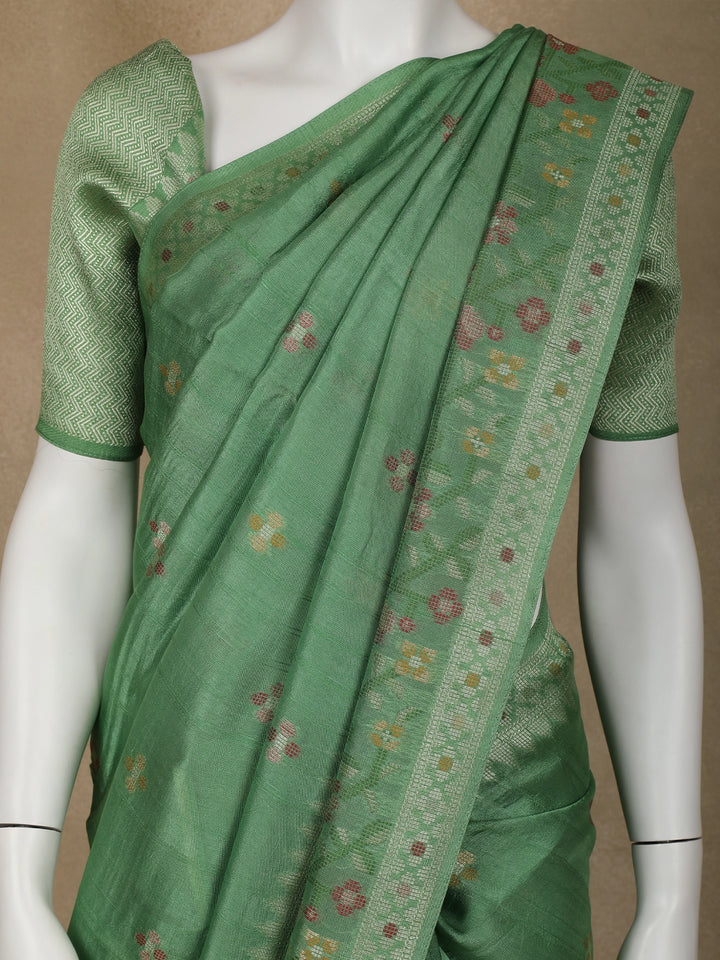 Green Floral Designed Raw Silk Saree - Diadem