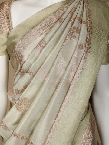 Green Floral Designed Semi Silk Fancy Saree - Diadem