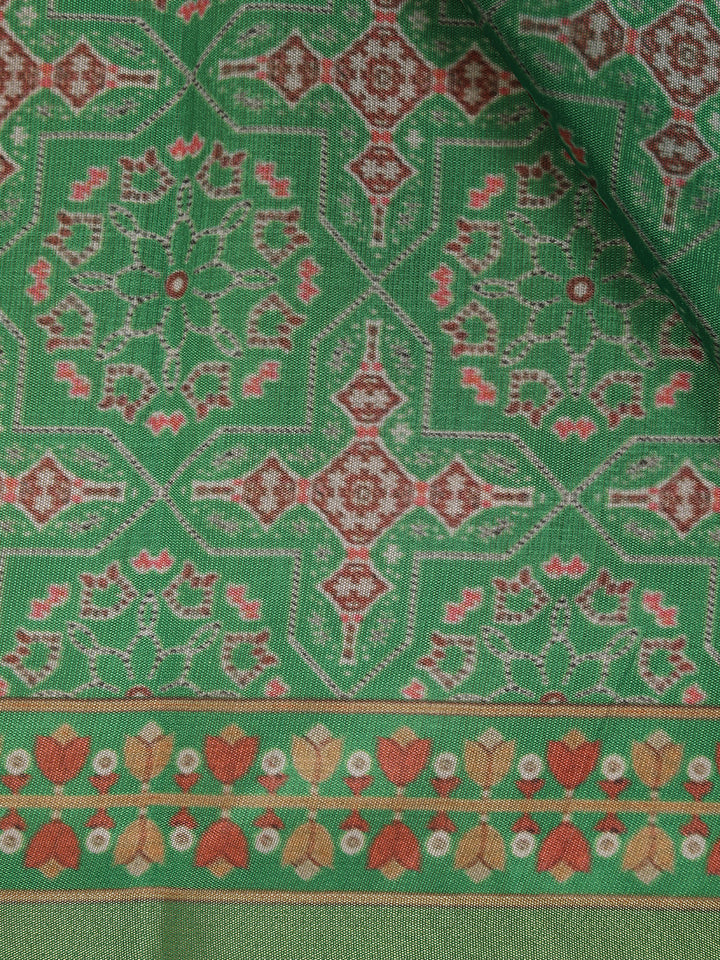 Green Floral Designed Semi Silk Saree - Diadem