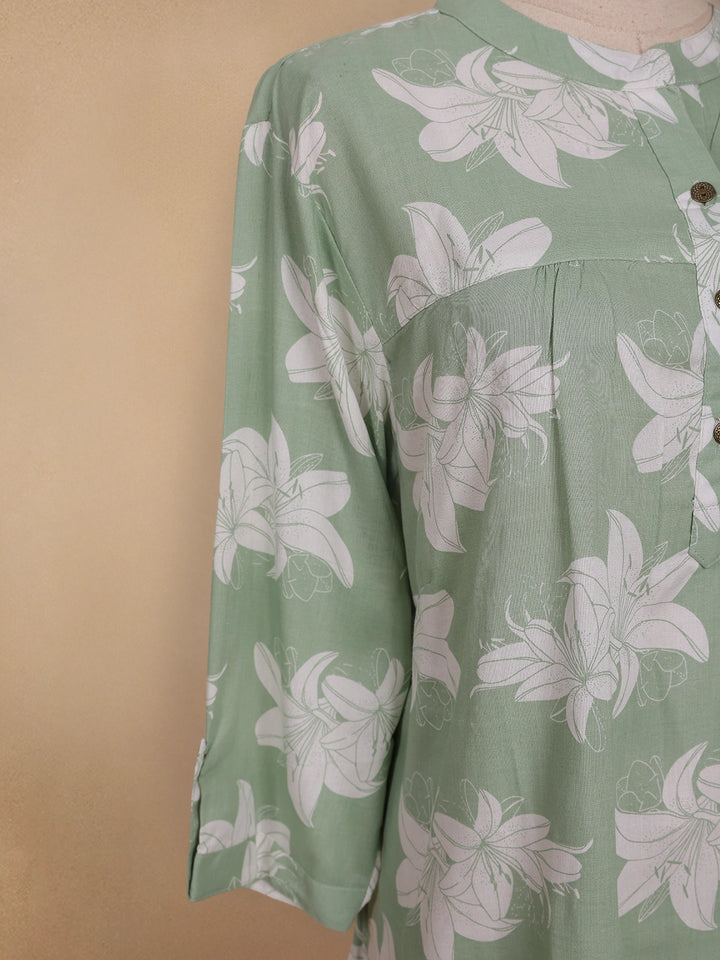 Green Floral Printed Cotton Kurti Top - Diadem
