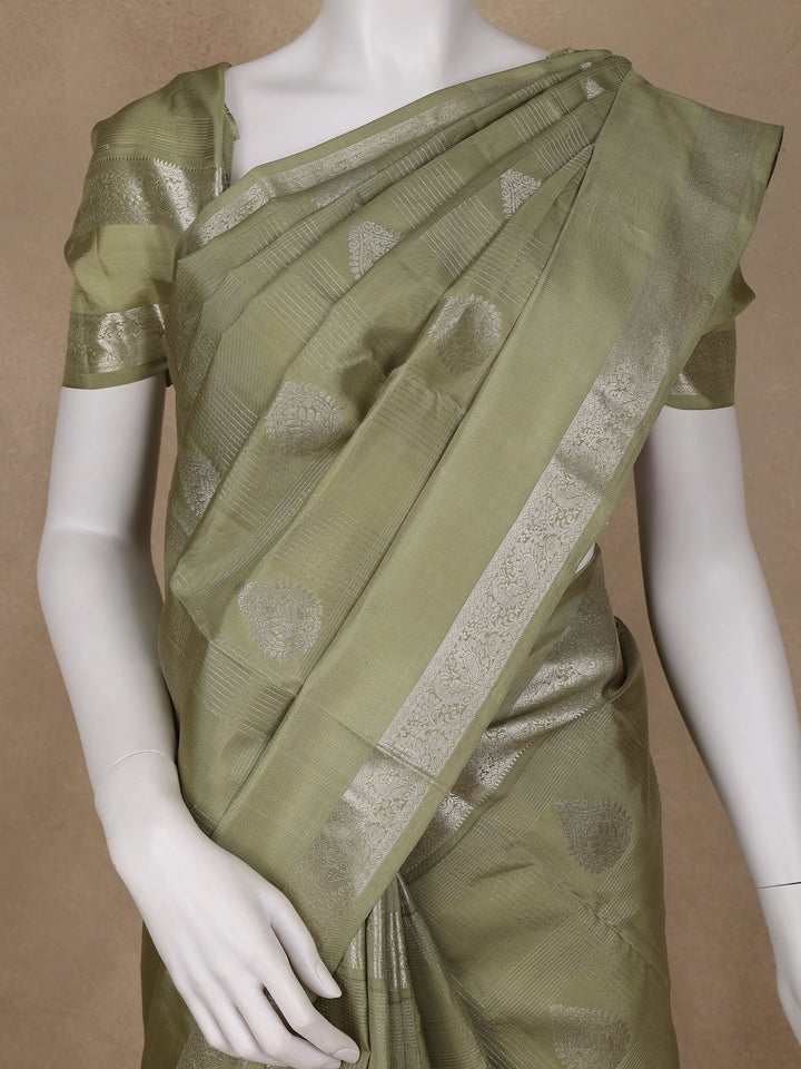 Green Floral and Checks Woven Silk saree - Diadem