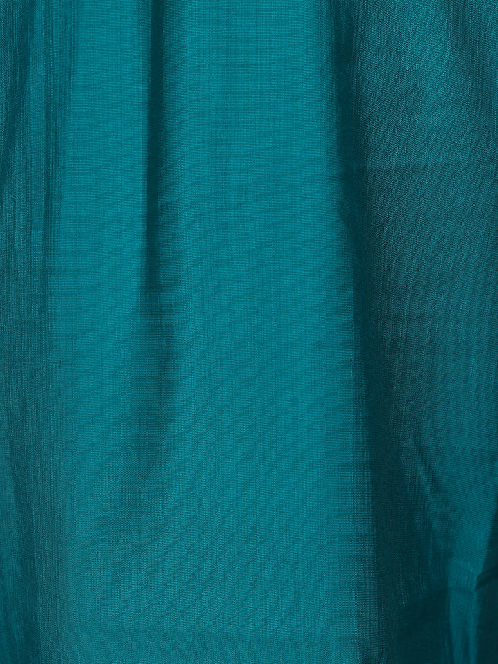 Green Solid Casual Cotton Kurti - Diadem
