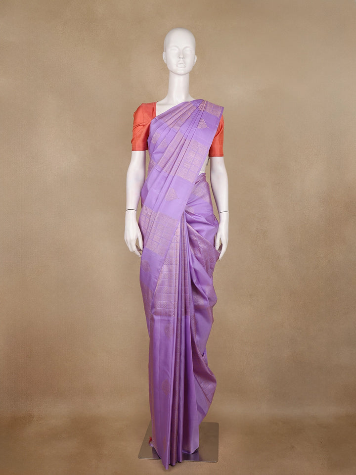 Lavender Geometric Checks And Leaf Motif Woven Pure Kanchipuram Silk Saree - Diadem