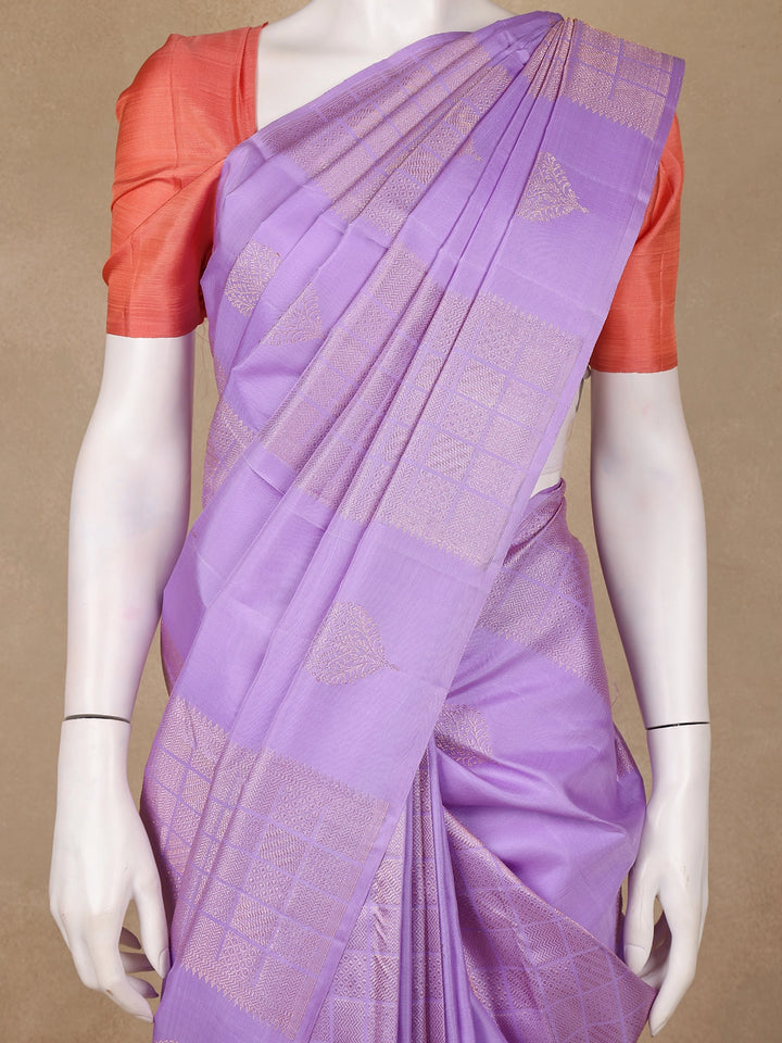 Lavender Geometric Checks And Leaf Motif Woven Pure Kanchipuram Silk Saree - Diadem