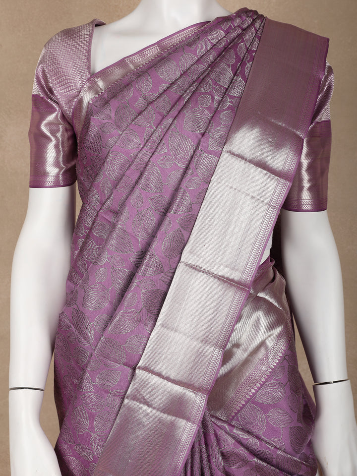 Lavender Floral Woven Pure Kanchipuram Silk Saree - Diadem