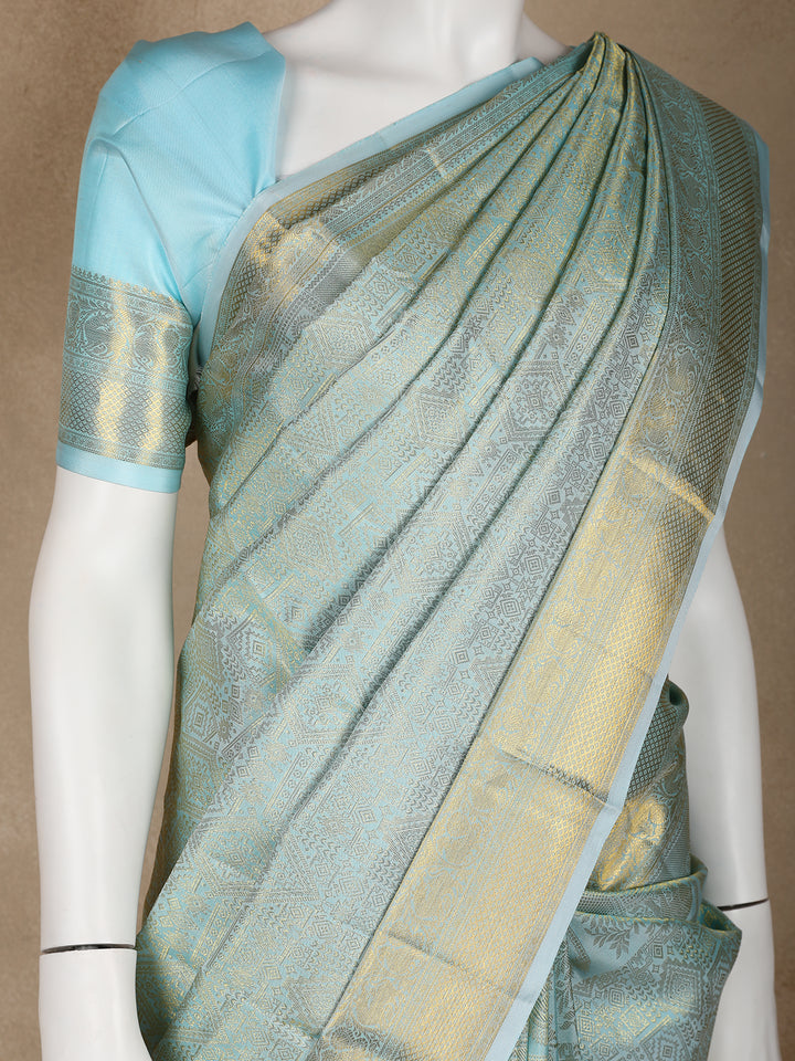 Light Blue Diamond Woven Pure Kanchipuram Silk Saree - Diadem