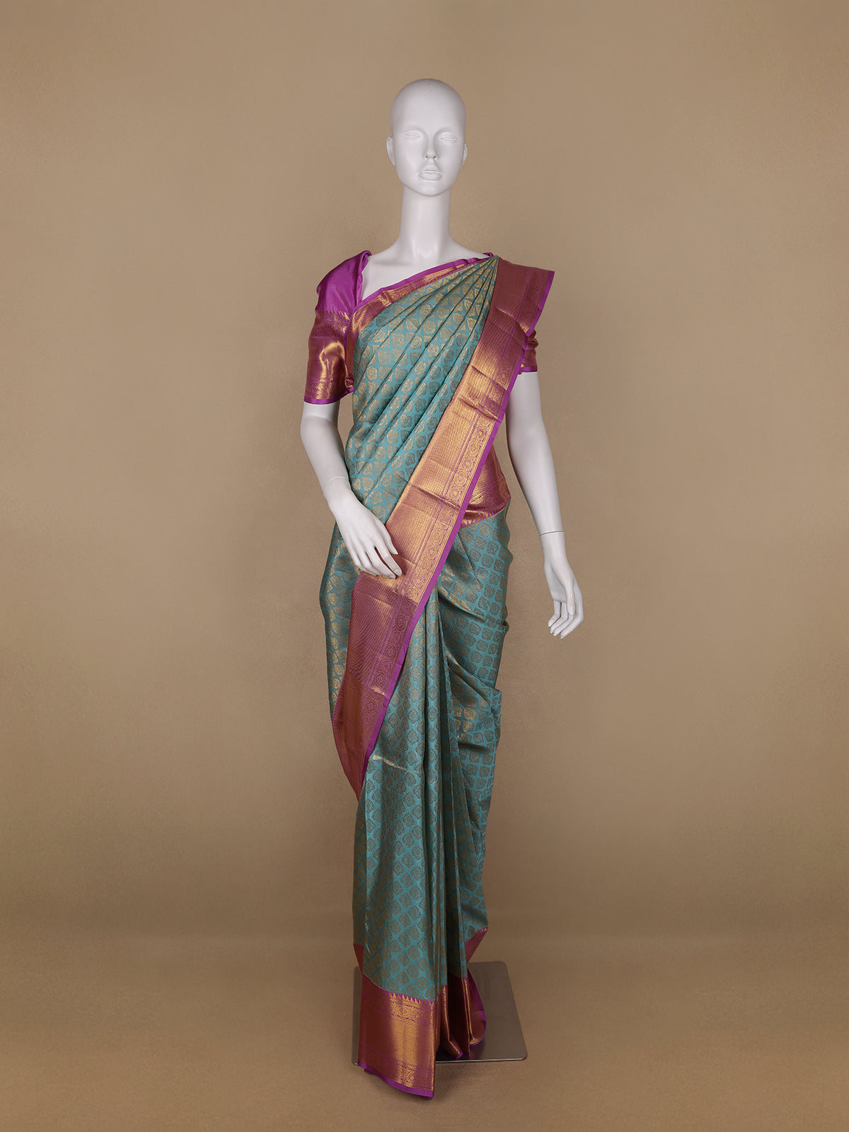 Light Blue Floral Woven Pure Kanchipuram Silk Saree - Diadem