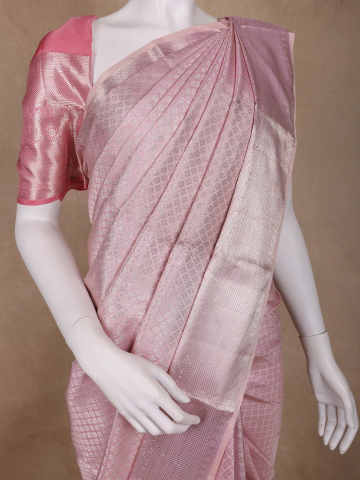 Light Pink Floral Butta Woven Pure Kanchipuram Silk Saree - Diadem