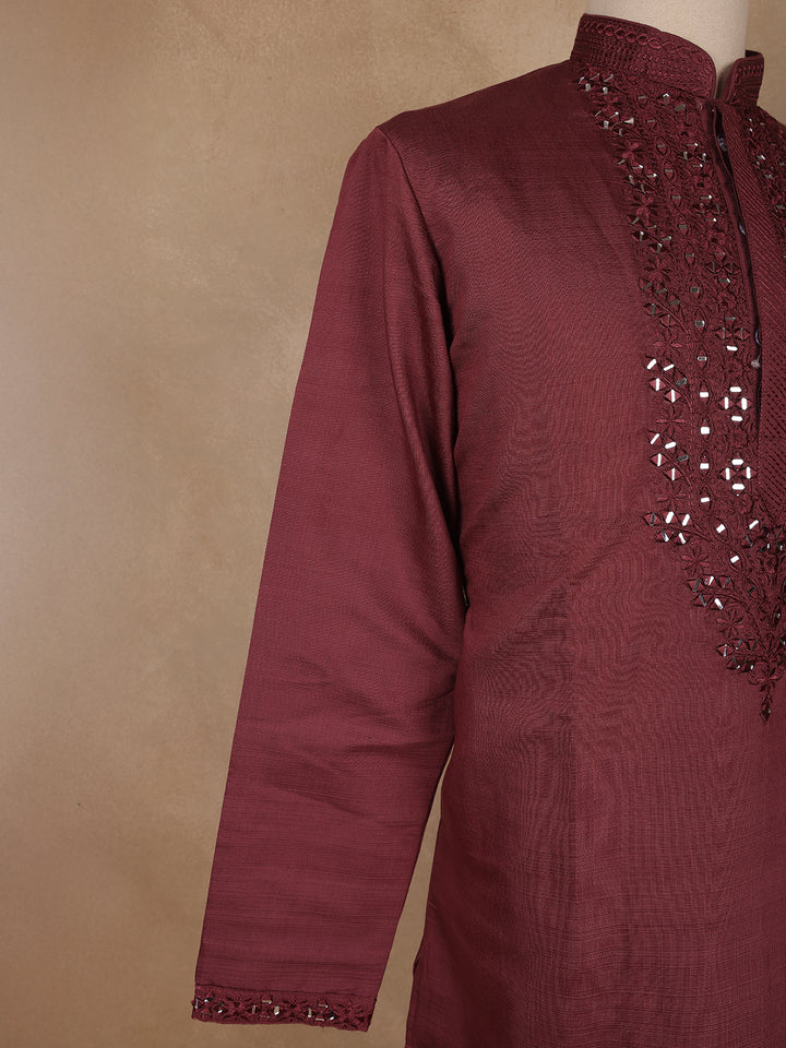 Maroon Solid Design Cotton Kurta - Diadem