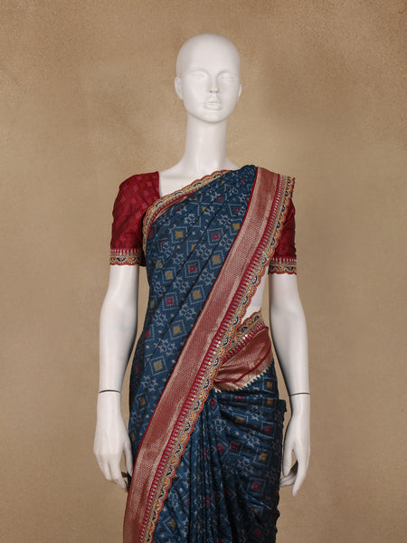 Navy Blue Geometric Diamond Designed Soft Silk Saree - Diadem