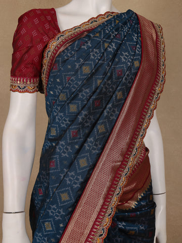 Navy Blue Geometric Diamond Designed Soft Silk Saree - Diadem
