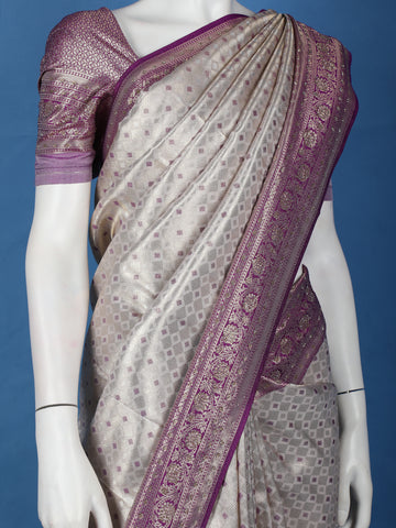 Off-White Diamond Brocade Design Banarasi Silk Saree - Diadem