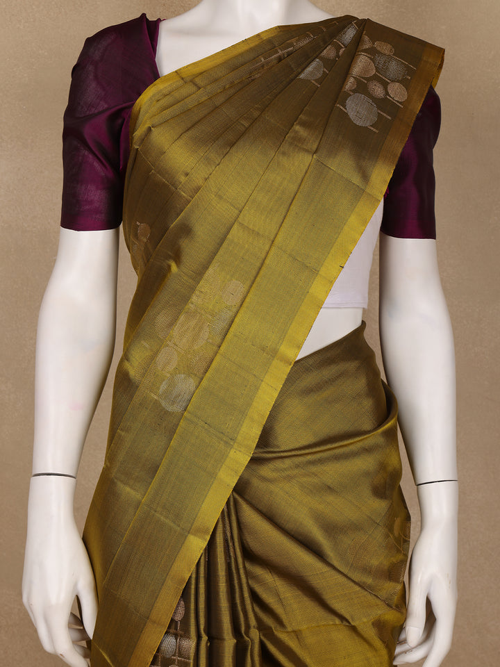 Olive Green with Contrast Purple Zari Woven Pure Kanchipuram Silk Saree - Diadem