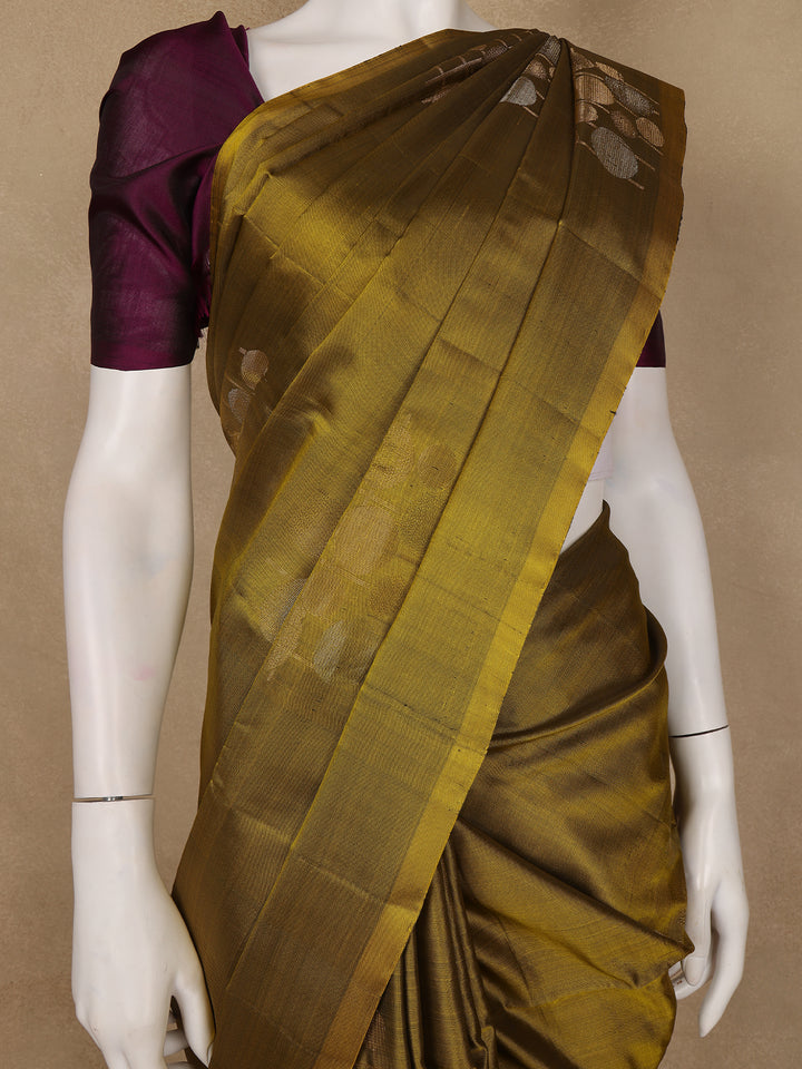 Olive Green with Contrast Purple Zari Woven Pure Kanchipuram Silk Saree - Diadem