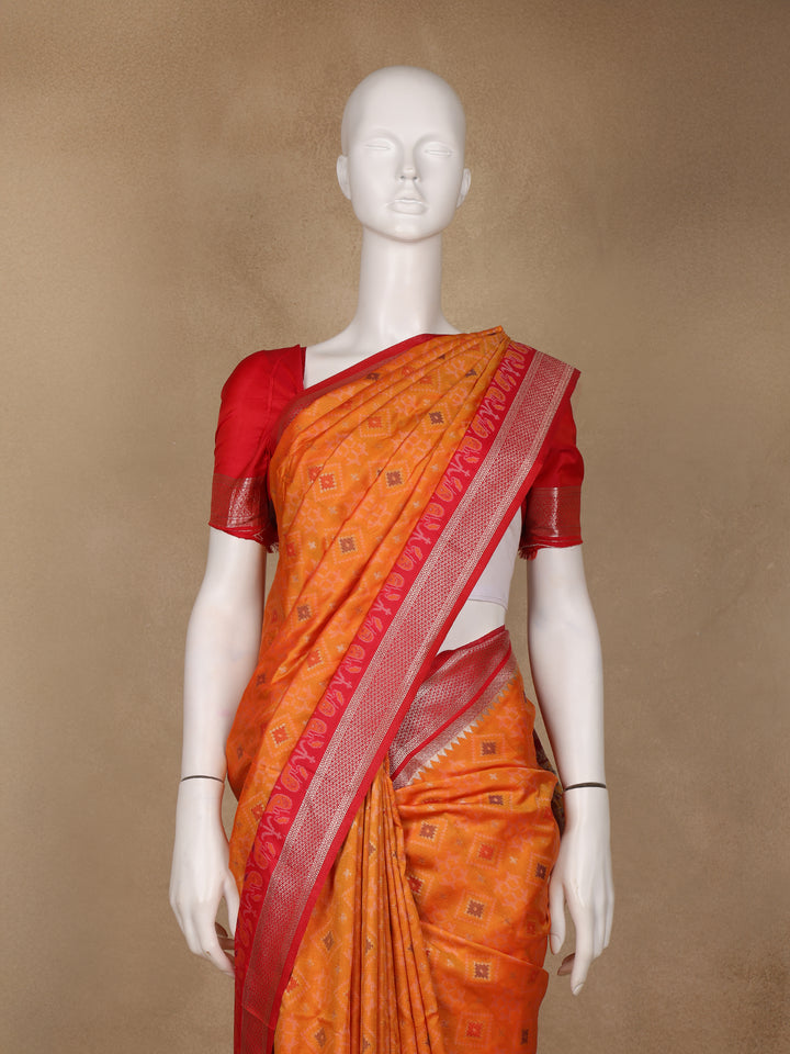 Orange Geometric Motif pattern Silk Saree - Diadem