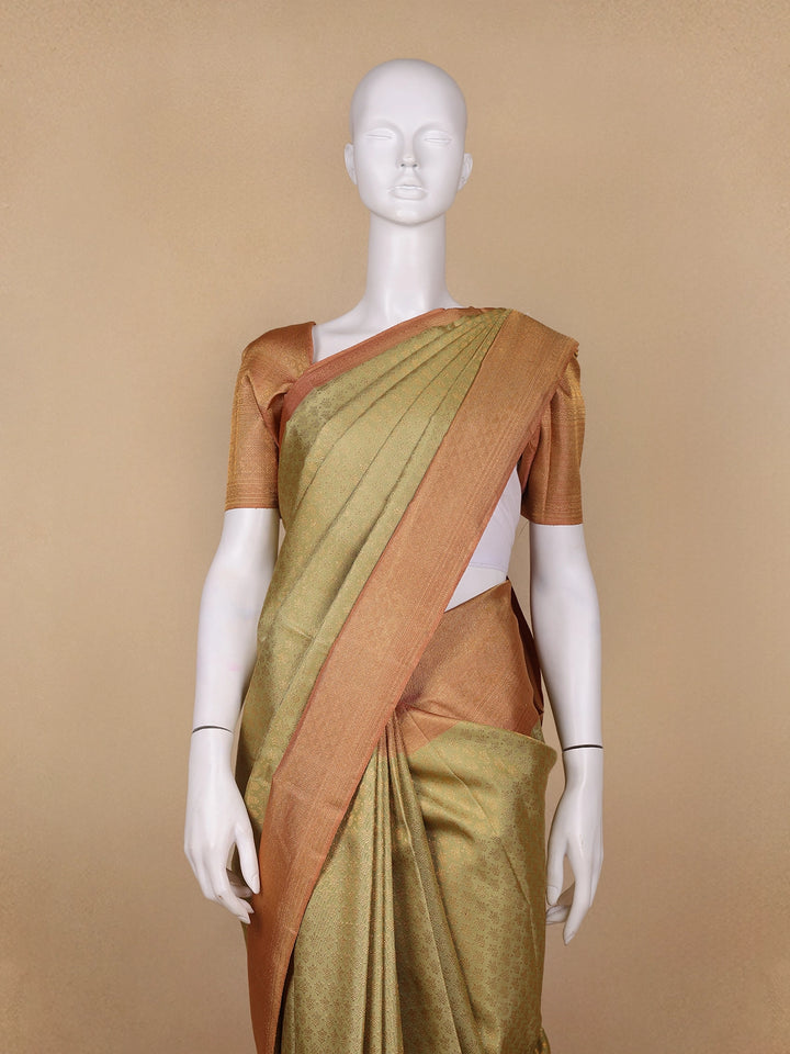 Pale Green Floral Woven Pure Kanchipuram Silk Saree - Diadem