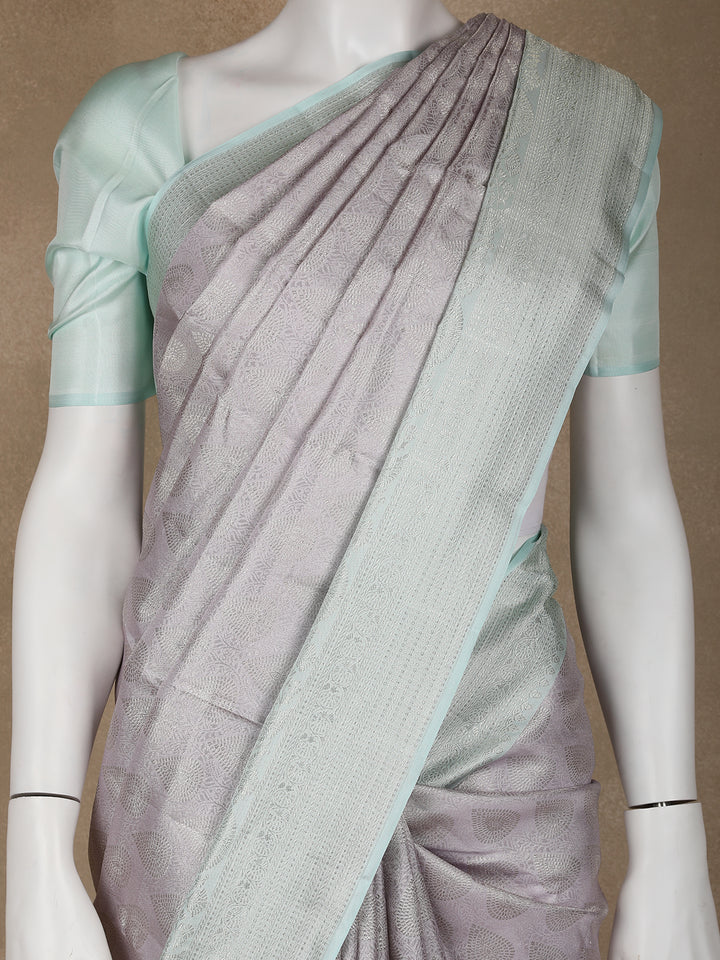 Pale Lavender Floral Woven Pure Kanchipuram Silk Saree - Diadem