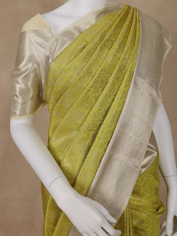 Parrot Green Floral Woven Pure Kanchipuram Silk Saree - Diadem