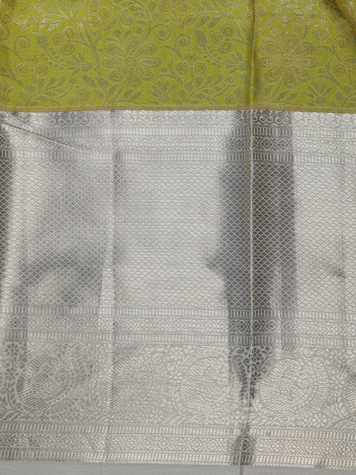 Parrot Green Floral Woven Pure Kanchipuram Silk Saree - Diadem