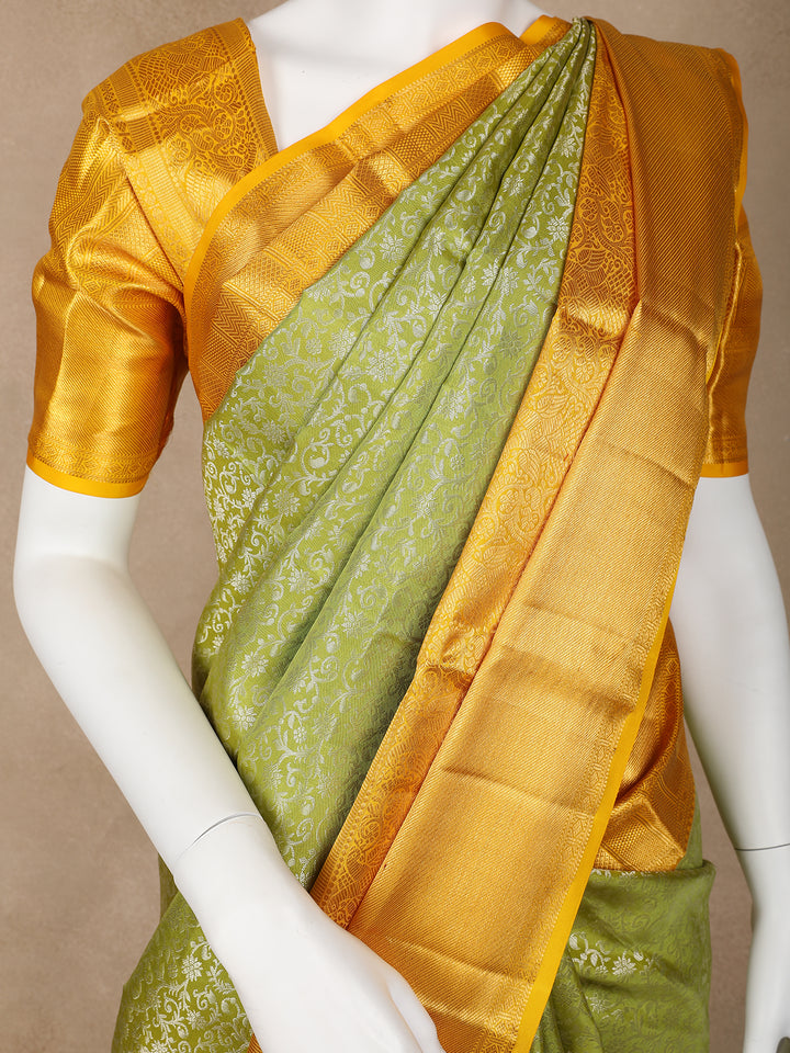 Parrot Green Floral Woven Pure Kanchipuram Silk Saree - Diadem