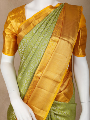 Parrot Green Floral Woven Pure Kanchipuram Silk Saree - Diadem